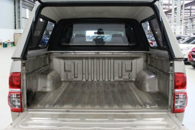 2012 TOYOTA HILUX SR5 (4x4) KUN26R MY12