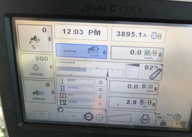 JOHN DEERE 8335R Tractor
