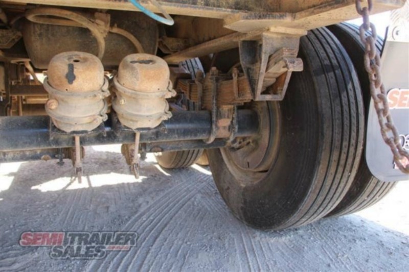 2008 AJ Stock Pig Tipping Pig Trailer