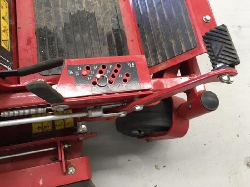FERRIS F50XT ZERO TURN MOWER