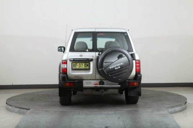 2000 NISSAN PATROL ST (4x4) GU
