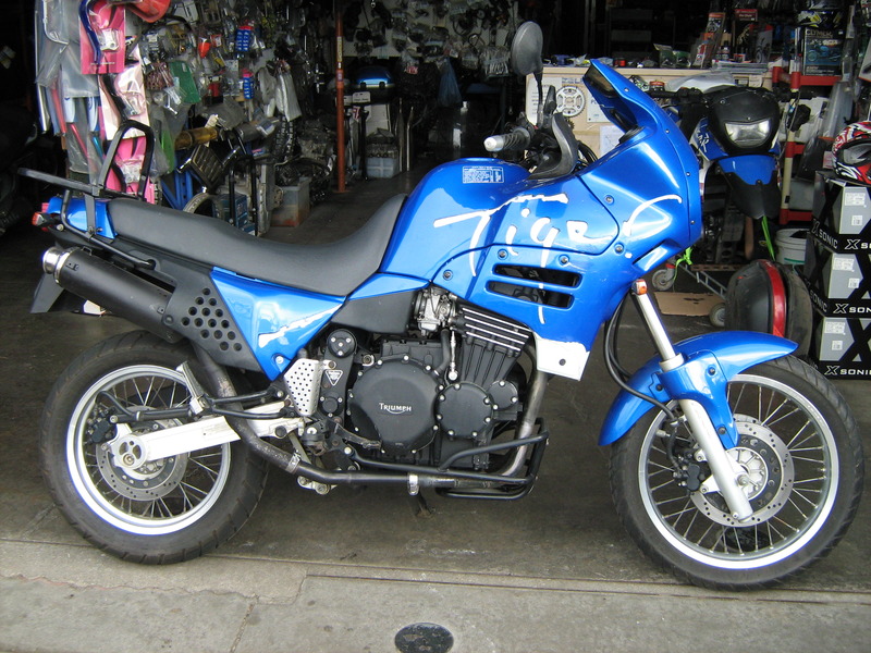 1994 TRIUMPH 900CC TIGER 900