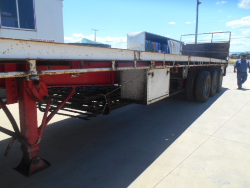 1985 Fruehauf Flat top Semi Trailer