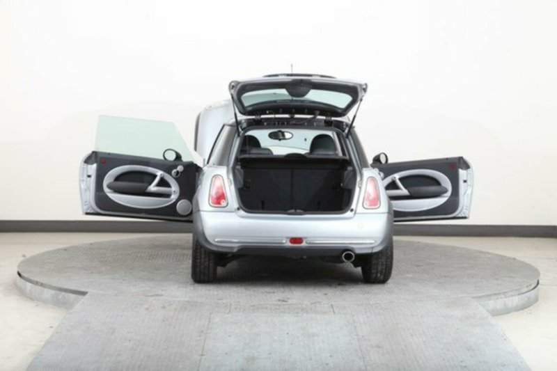 2004 MINI COOPER R50