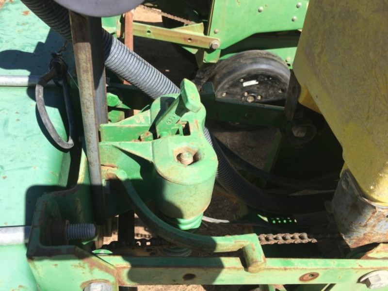 JOHN DEERE 1700 Planters