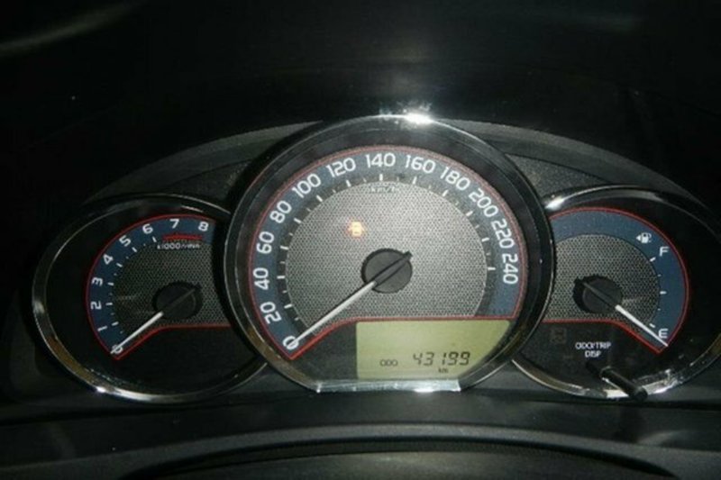 2013 TOYOTA COROLLA ASCENT ZRE182R