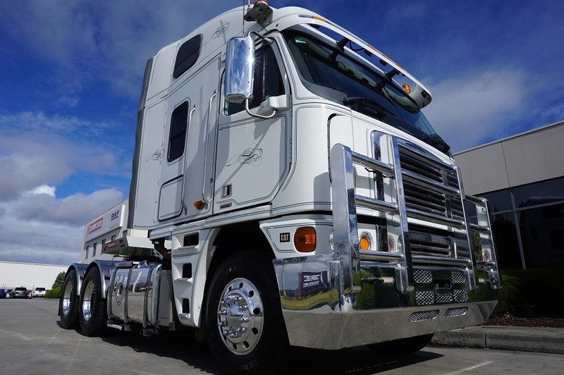 2007 FREIGHTLINER Argosy 110" Hi Cab Argosy Truck