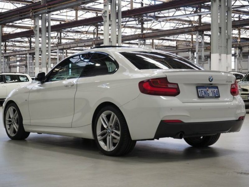2014 BMW 2 20i F22