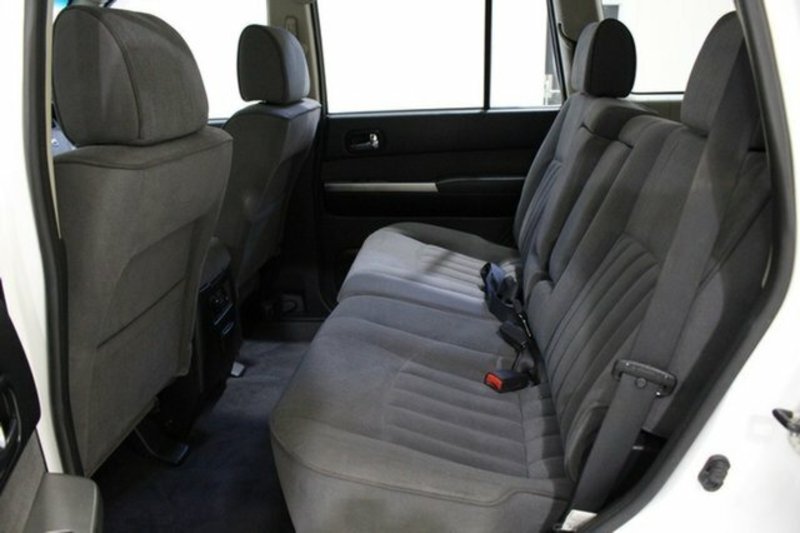 2011 NISSAN PATROL ST (4x4) MY11 UPGRADE