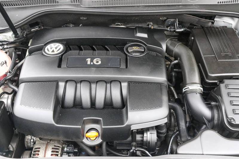 2004 VOLKSWAGEN GOLF 1.6 COMFORTLINE 1K