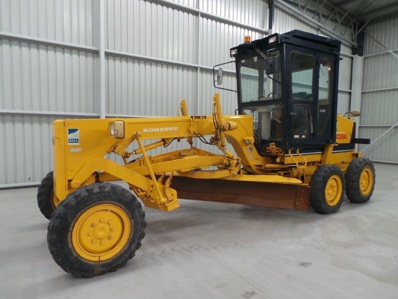 KOMATSU GD355A-1