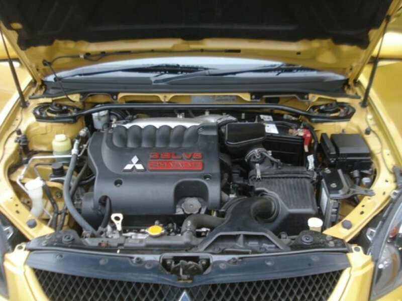 2005 MITSUBISHI 380 VRX