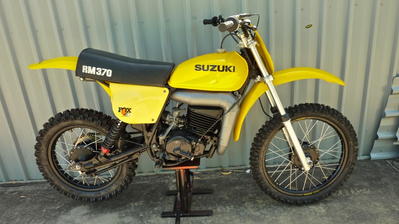 1977 SUZUKI 370CC RM370,
