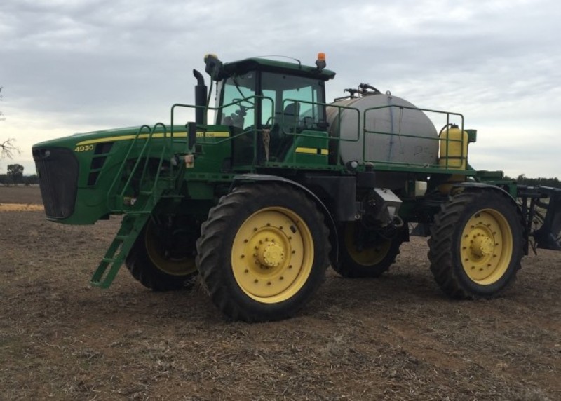 2006 JOHN DEERE 4930 Sprayer