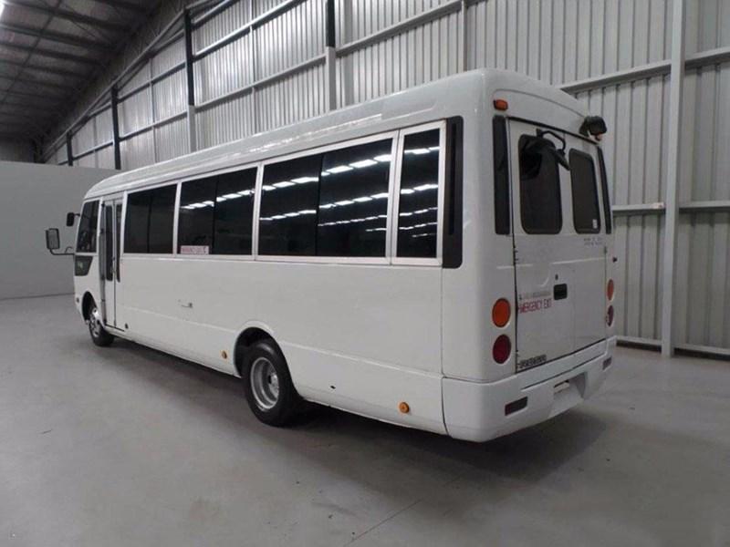 2002 MITSUBISHI ROSA BUS