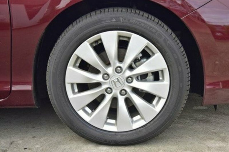 2014 HONDA ACCORD VTi-S 60