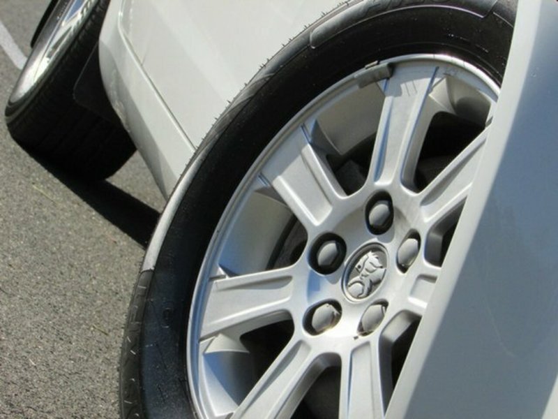 2012 HOLDEN COMMODORE OMEGA VE II MY12