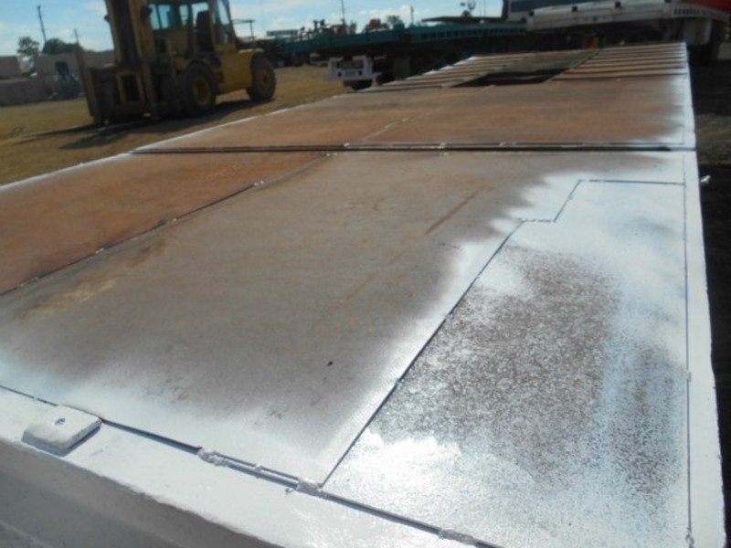 Freighter Low LoaderPlatform Semi Trailer
