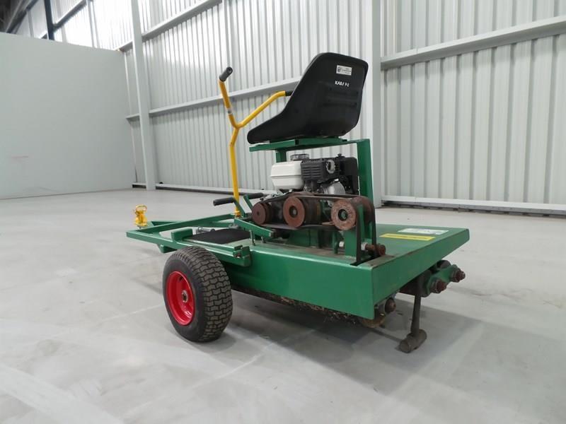 TURF TEC RIDE ON GREENS ROLLER