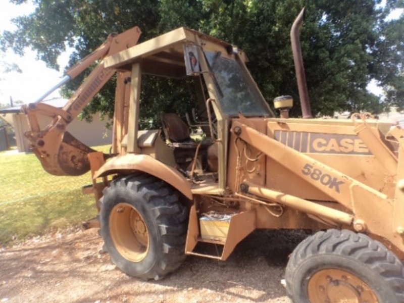 CASE 580K Backhoe Loader