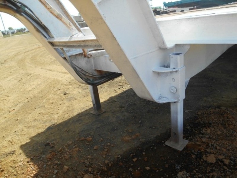 Freighter Low LoaderPlatform Semi Trailer