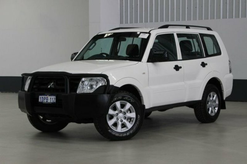 2011 MITSUBISHI PAJERO GLX LWB (4x4) NW MY12