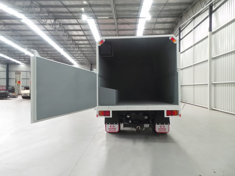 2016 HINO FD 1124-500 Series FD 1124-500 Series Truck