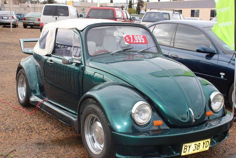 1971 VOLKSWAGEN BEETLE .