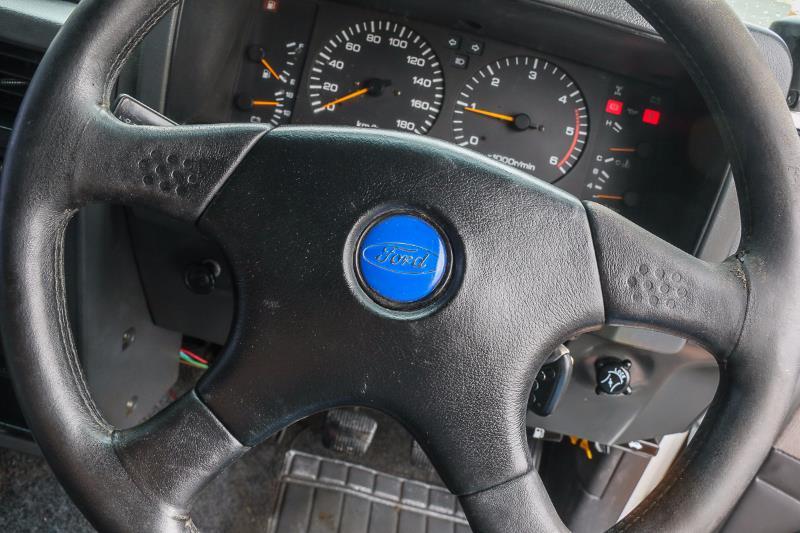 1993 FORD MAVERICK XLT