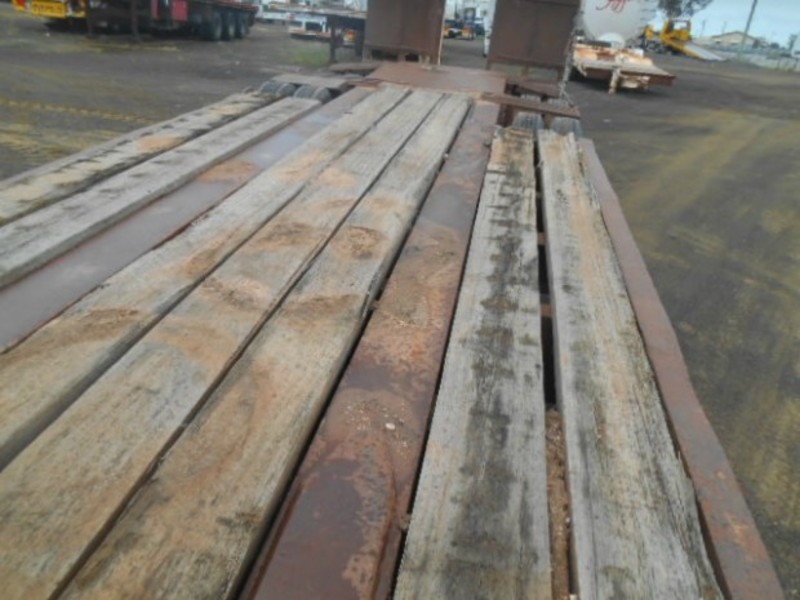 Drake Low LoaderPlatform Semi Trailer