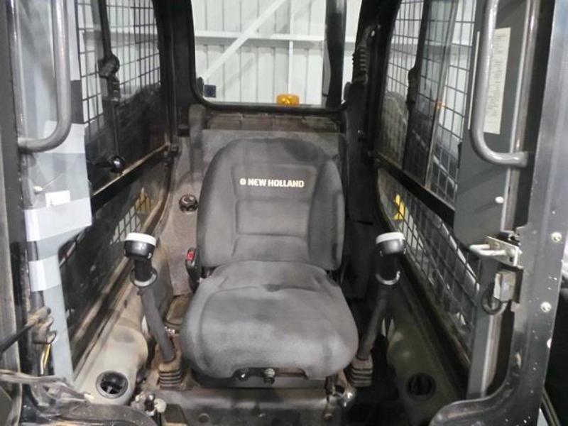2011 NEW HOLLAND L220 SKID STEER LOADER