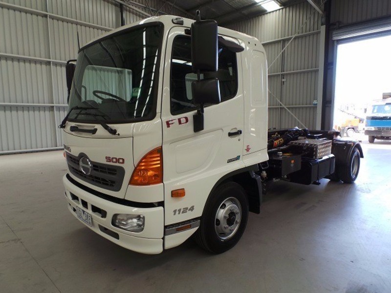 2016 HINO FD 1124-500 Series FD 1124-500 Series Truck