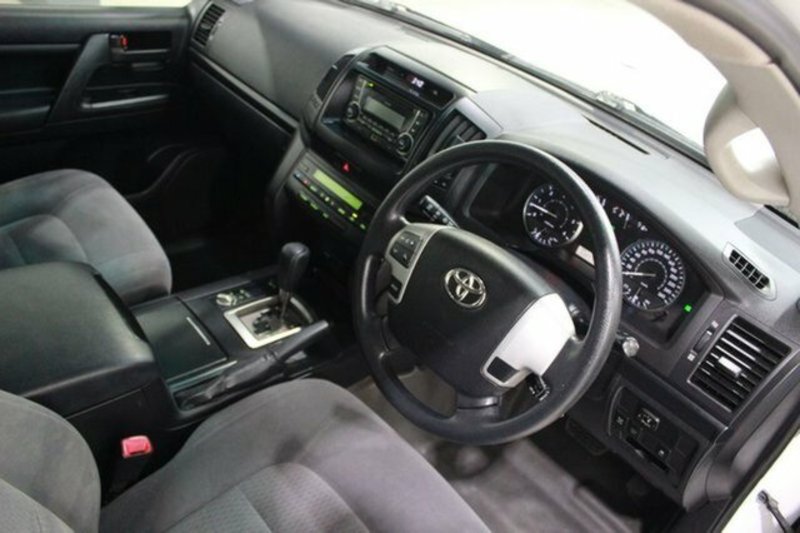 2012 TOYOTA LANDCRUISER GX (4x4) VDJ200R