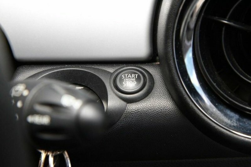 2011 MINI COOPER RAY R56