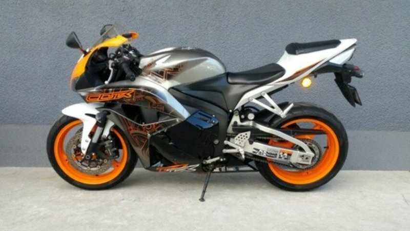 2011 HONDA CBR600RR
