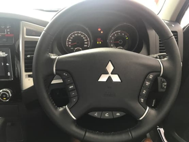 2017 MITSUBISHI PAJERO GLX NX