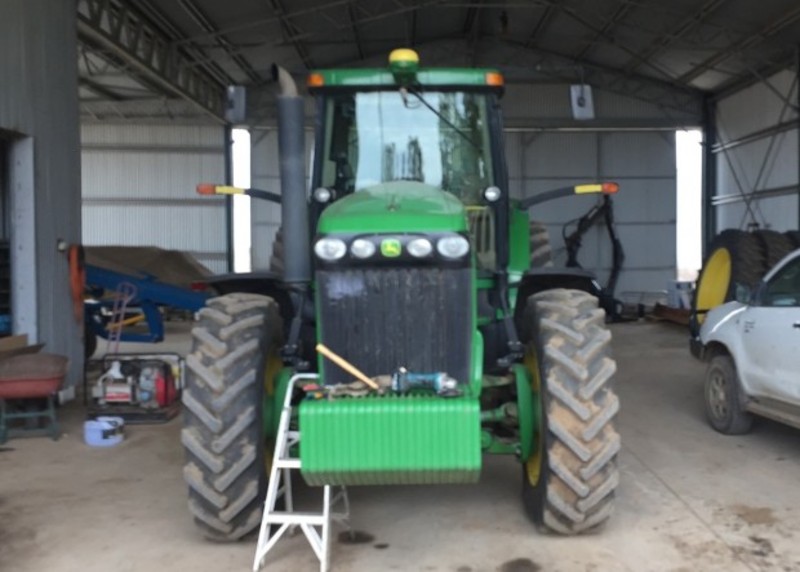 JOHN DEERE 8520 Tractor