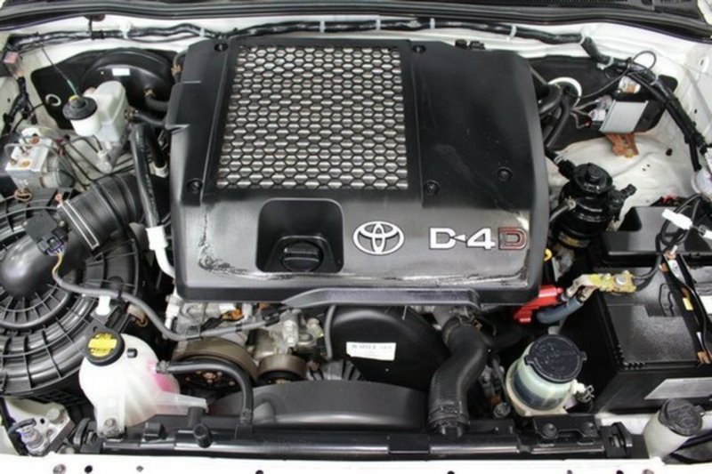 2012 TOYOTA HILUX SR (4x4) KUN26R MY12