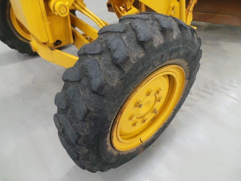 KOMATSU GD355A-1