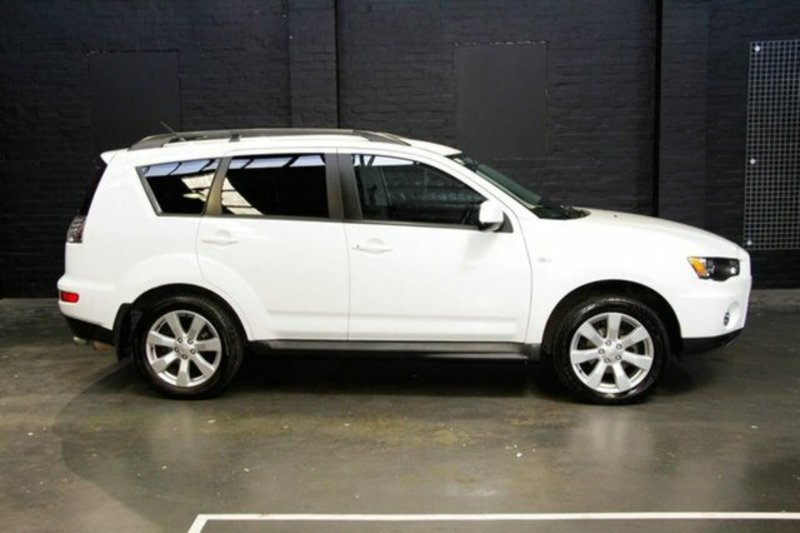 2012 MITSUBISHI OUTLANDER VR ZH MY12