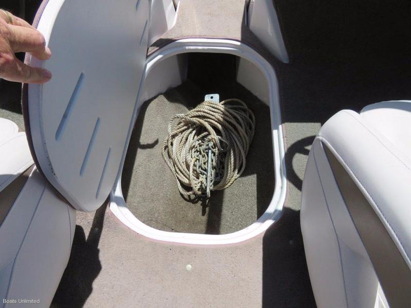 Four Winns BOW RIDER 180 CHEAP FIRST BOAT COMFORT SEATING