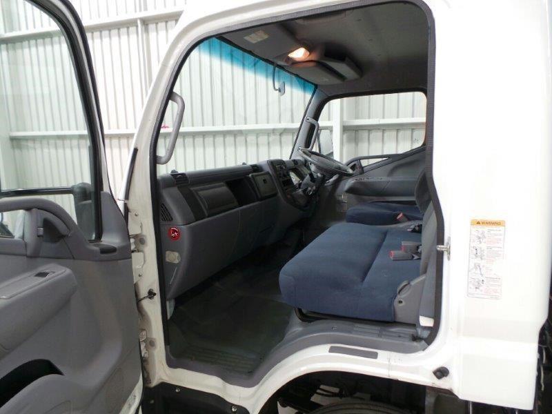 2010 FUSO CANTER PANTECH