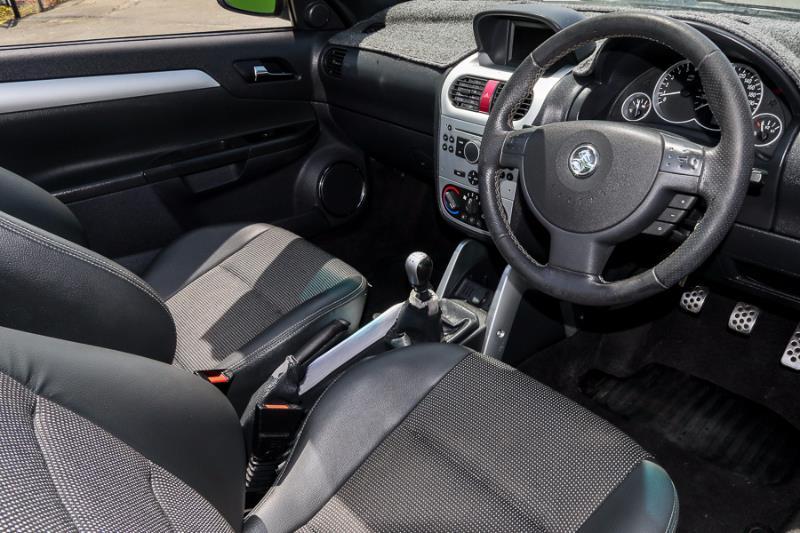 2006 HOLDEN TIGRA XC