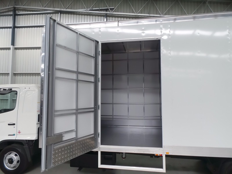 2016 HINO FD 1124-500 Series FD 1124-500 Series Truck