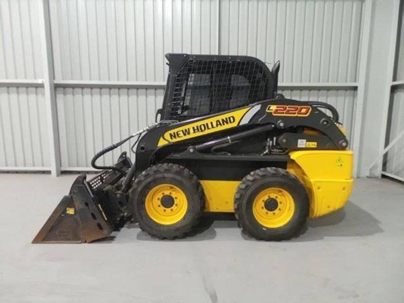 2011 NEW HOLLAND L220 SKID STEER LOADER