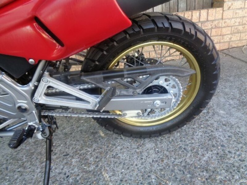 1995 HONDA 650CC NX650 (DOMINATOR)