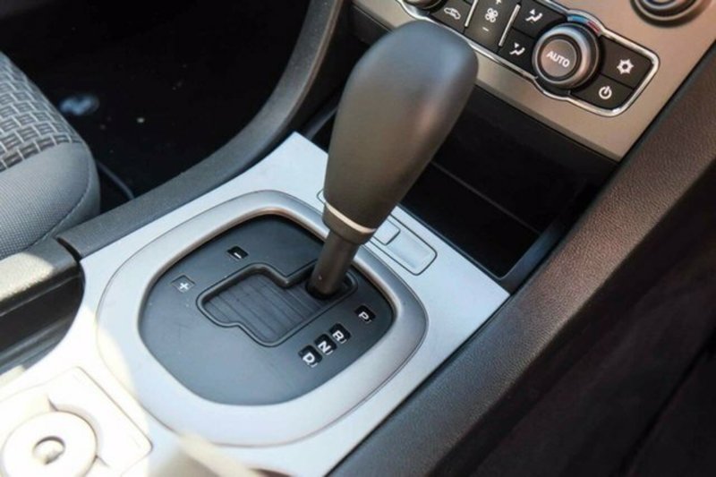 2011 HOLDEN COMMODORE OMEGA VE II MY12