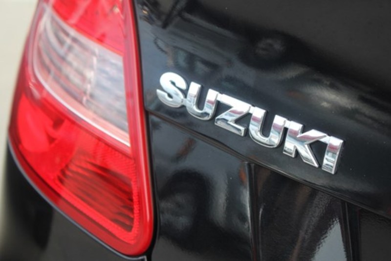 2010 SUZUKI KIZASHI XL FR