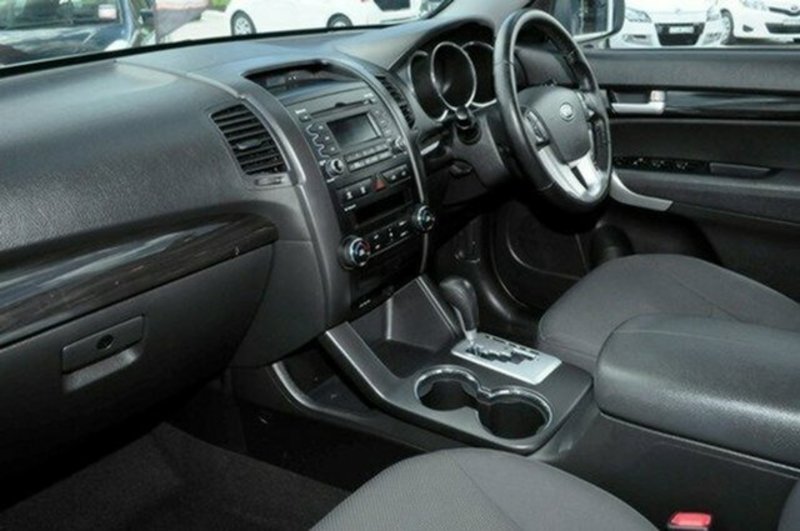 2010 KIA SORENTO Si (4x2) XM MY11