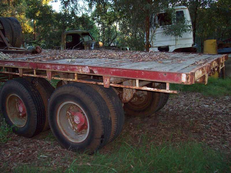 FREIGHTER BOGEY AXLE STRAP TRAILER
